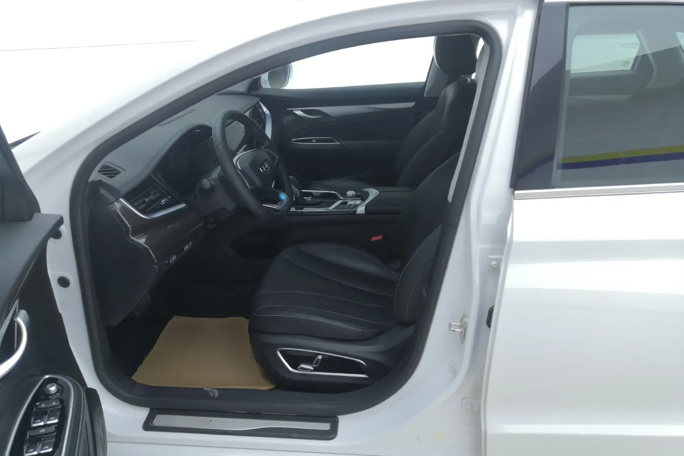 2020 Geely Emgrand GT 1.8T 184HP L4 6AT,autocango,china used car exporter,china ev exporter,chinese used car exporter,chinese used ev exporter