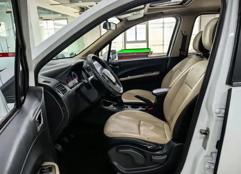 2015 DongFeng Forthing Joyear X3 1.5L 120HP L4 5MT,autocango,china used car exporter,china ev exporter,chinese used car exporter,chinese used ev exporter