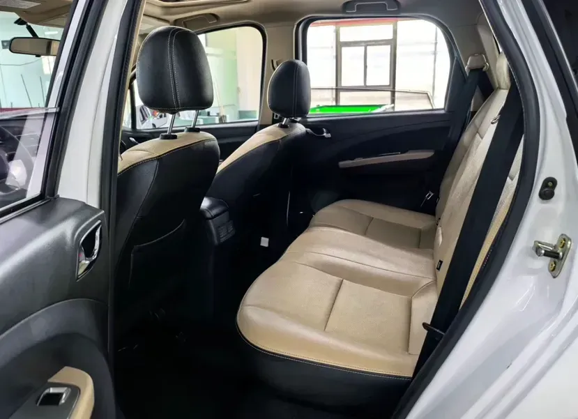 2015 DongFeng Forthing Joyear X3 1.5L 120HP L4 5MT,autocango,china used car exporter,china ev exporter,chinese used car exporter,chinese used ev exporter