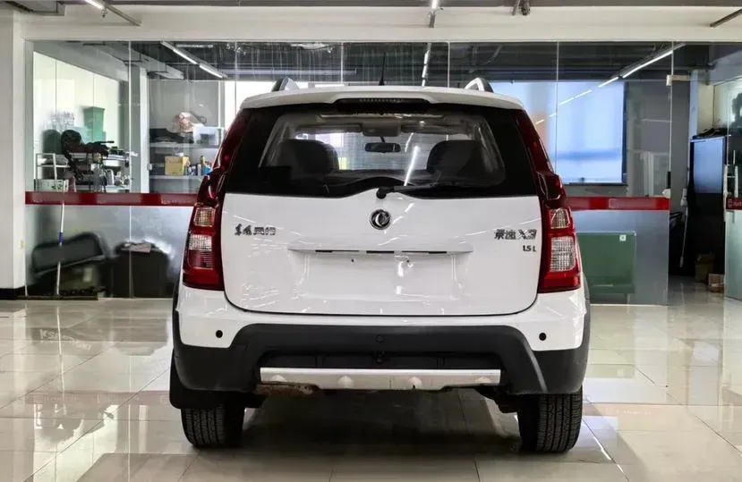 2015 DongFeng Forthing Joyear X3 1.5L 120HP L4 5MT,autocango,china used car exporter,china ev exporter,chinese used car exporter,chinese used ev exporter