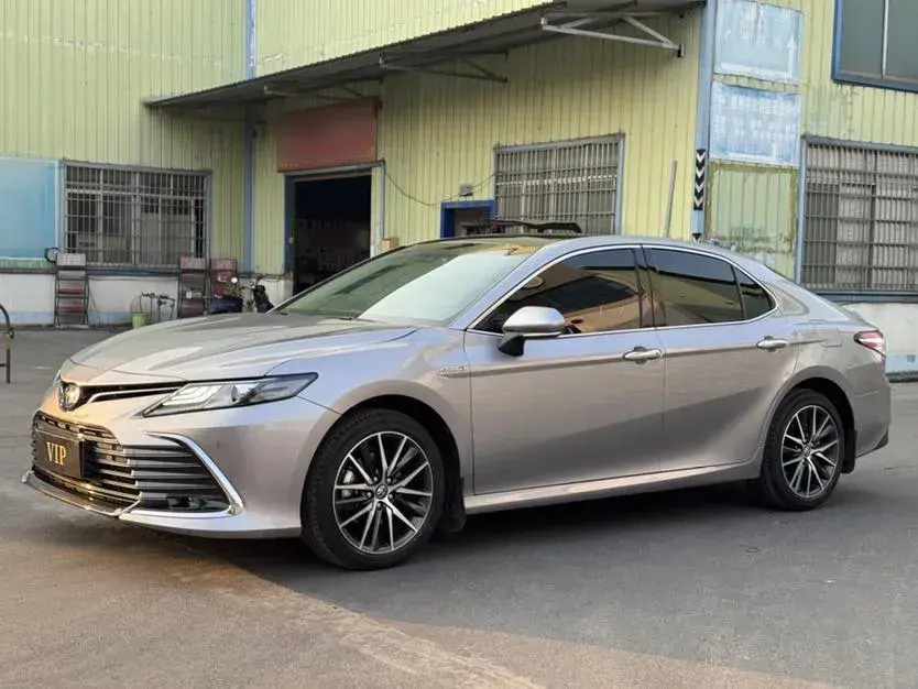 2021 Toyota Camry 2.5L 178HP L4 E-CVT Hybrid