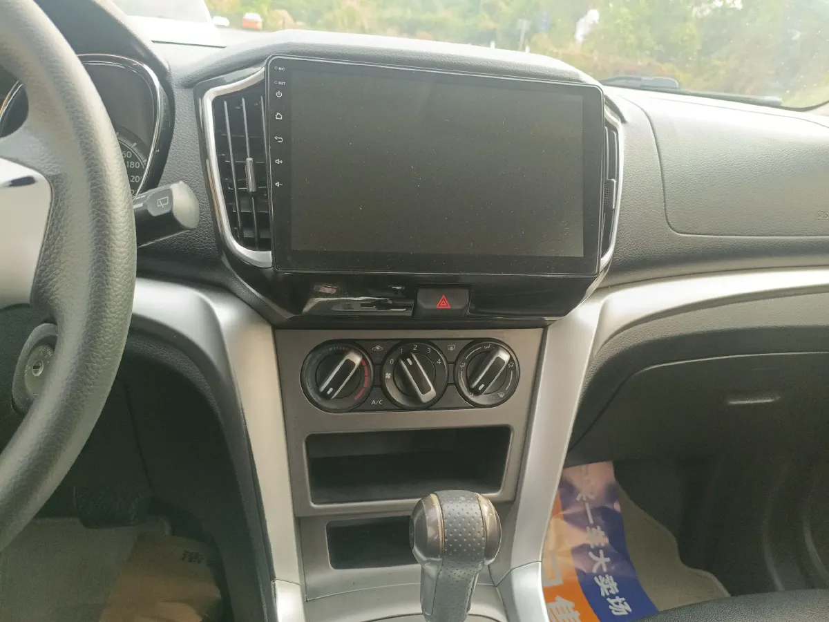 2015 Venucia T70 2.0L 144HP L4 CVT,autocango,china used car exporter,china ev exporter,chinese used car exporter,chinese used ev exporter