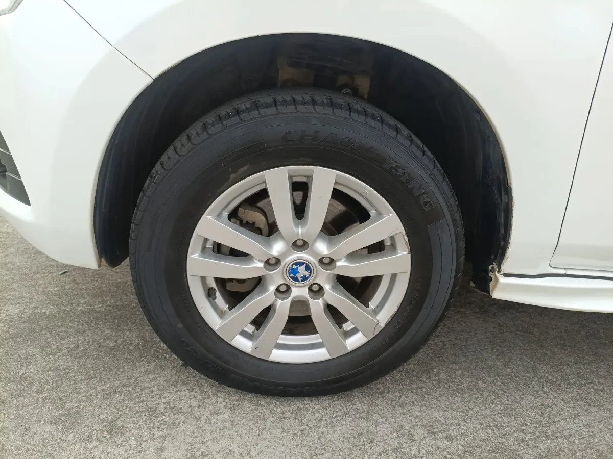 2015 Venucia T70 2.0L 144HP L4 CVT,autocango,china used car exporter,china ev exporter,chinese used car exporter,chinese used ev exporter