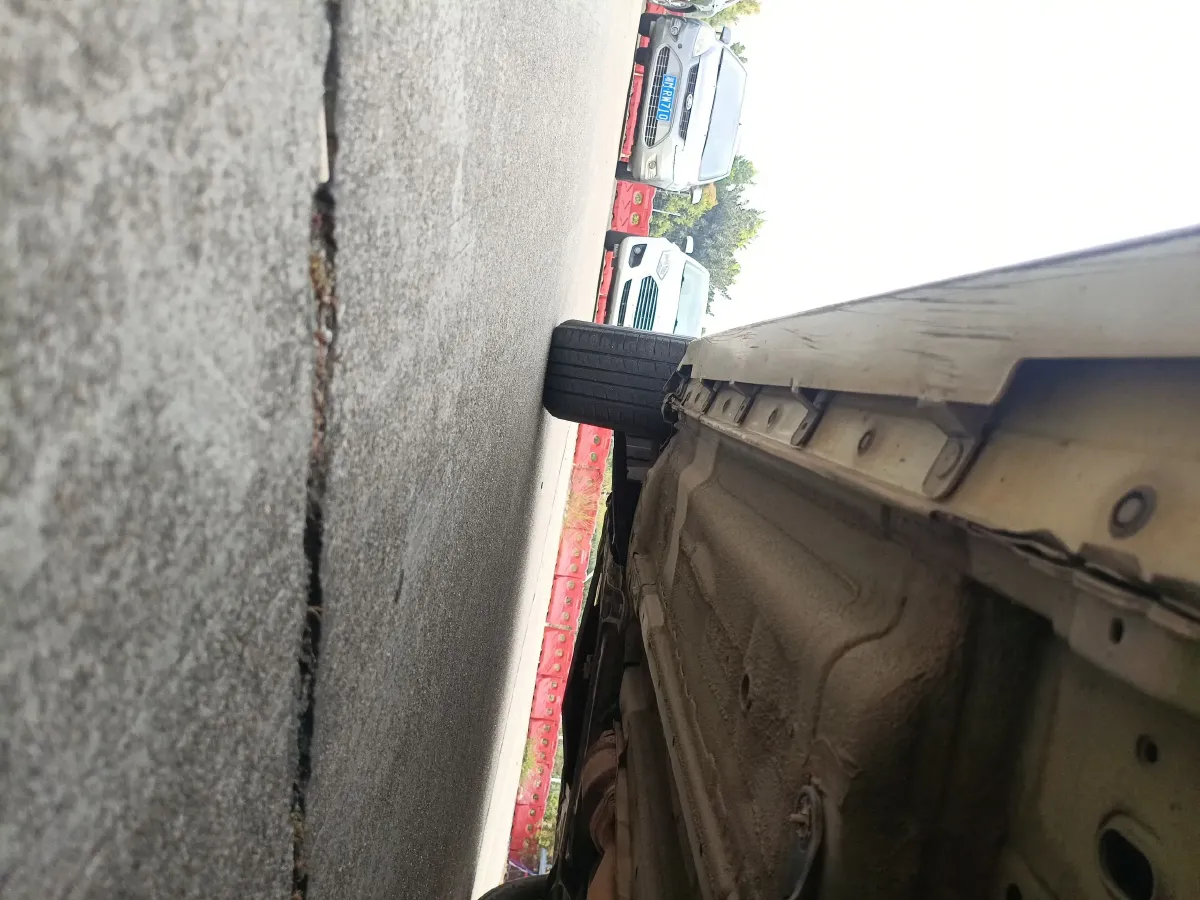 2015 Venucia T70 2.0L 144HP L4 CVT,autocango,china used car exporter,china ev exporter,chinese used car exporter,chinese used ev exporter