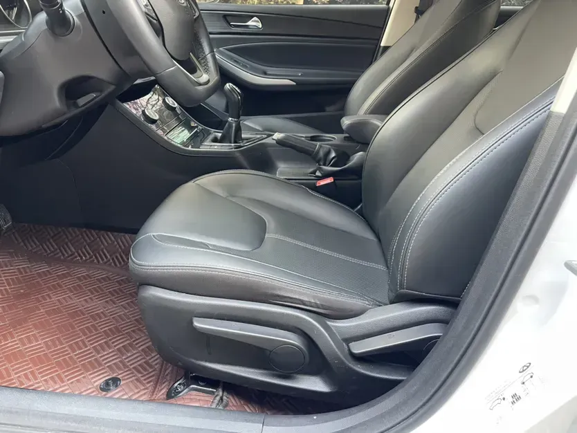 2021 Chery Arrizo 5 1.5L 116HP L4 5MT,autocango,china used car exporter,china ev exporter,chinese used car exporter,chinese used ev exporter