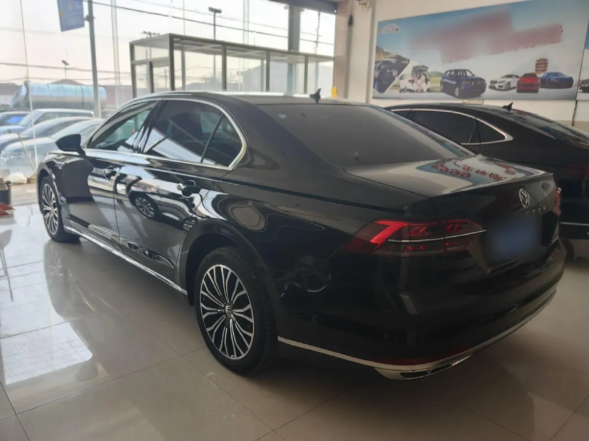 2016 Volkswagen Phideon 2.0T 224HP L4 7DCT,autocango,china used car exporter,china ev exporter,chinese used car exporter,chinese used ev exporter