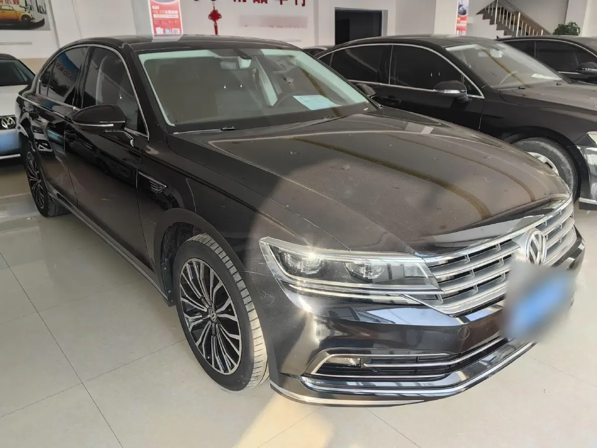 2016 Volkswagen Phideon 2.0T 224HP L4 7DCT,autocango,china used car exporter,china ev exporter,chinese used car exporter,chinese used ev exporter