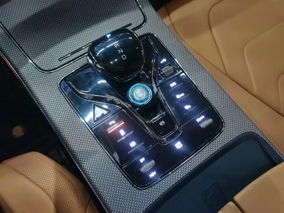 2022 BYD Han 1.5T 139HP L4 E-CVT PHEV 18.3KWH,autocango,china used car exporter,china ev exporter,chinese used car exporter,chinese used ev exporter