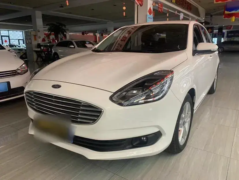 2019 Ford Escort 1.5L 122HP L3 6AT