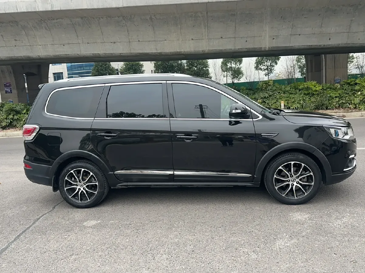 2016 DongFeng Forthing SX6 2.0L 147HP L4 5MT,autocango,china used car exporter,china ev exporter,chinese used car exporter,chinese used ev exporter