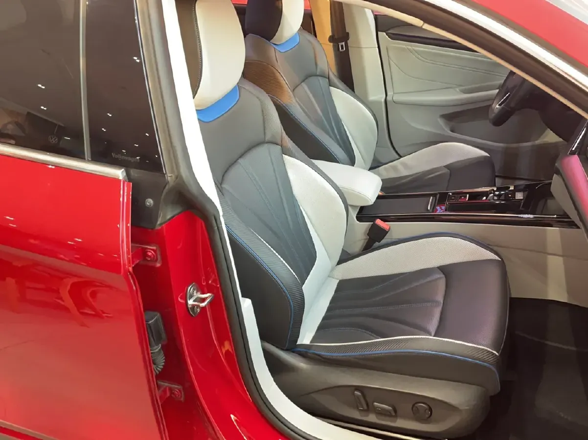 2022 Volkswagen Lamando 1.4T 150HP L4 7DCT,autocango,china used car exporter,china ev exporter,chinese used car exporter,chinese used ev exporter