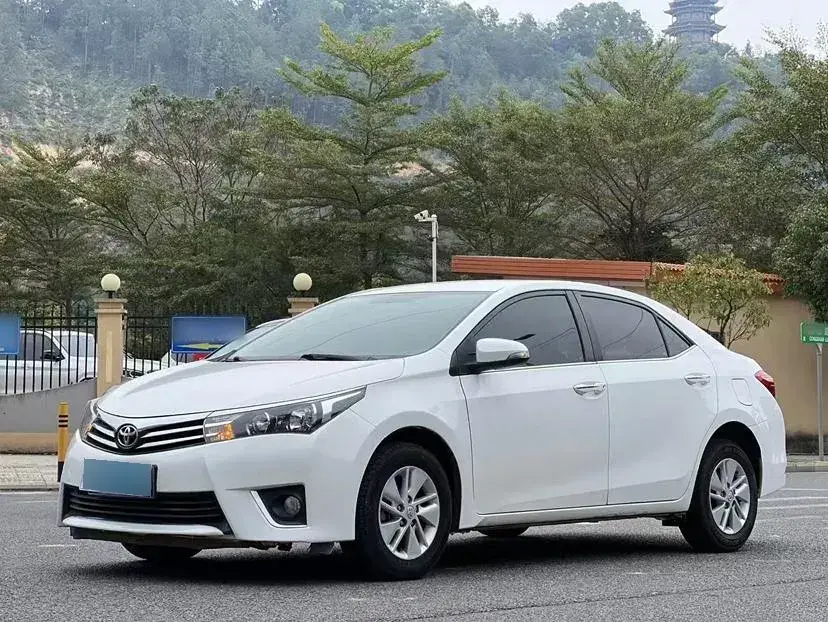 2017 Toyota Corolla 1.6L 122HP L4 CVT