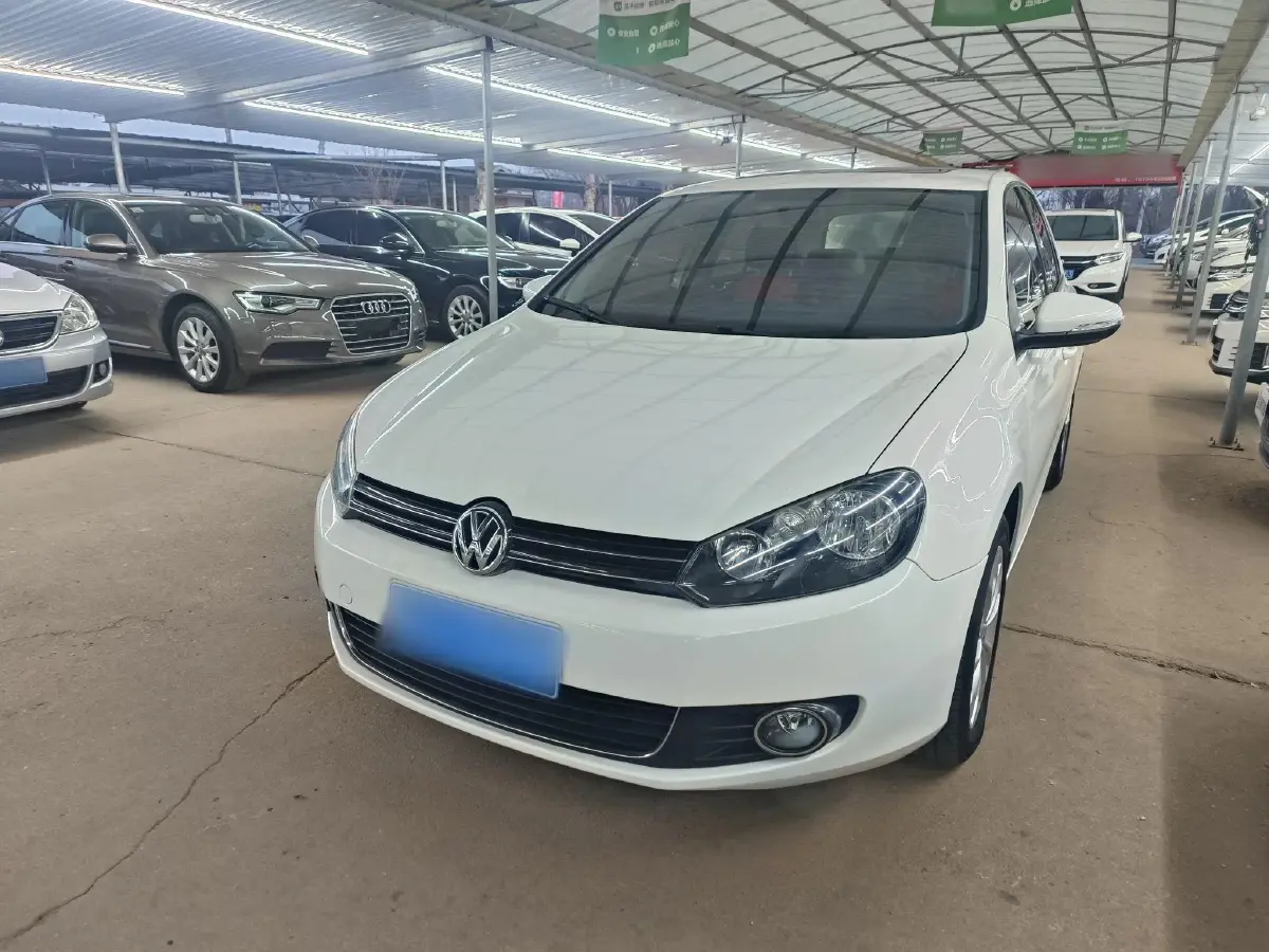 2012 Volkswagen Golf 1.6L 105HP L4 6AT