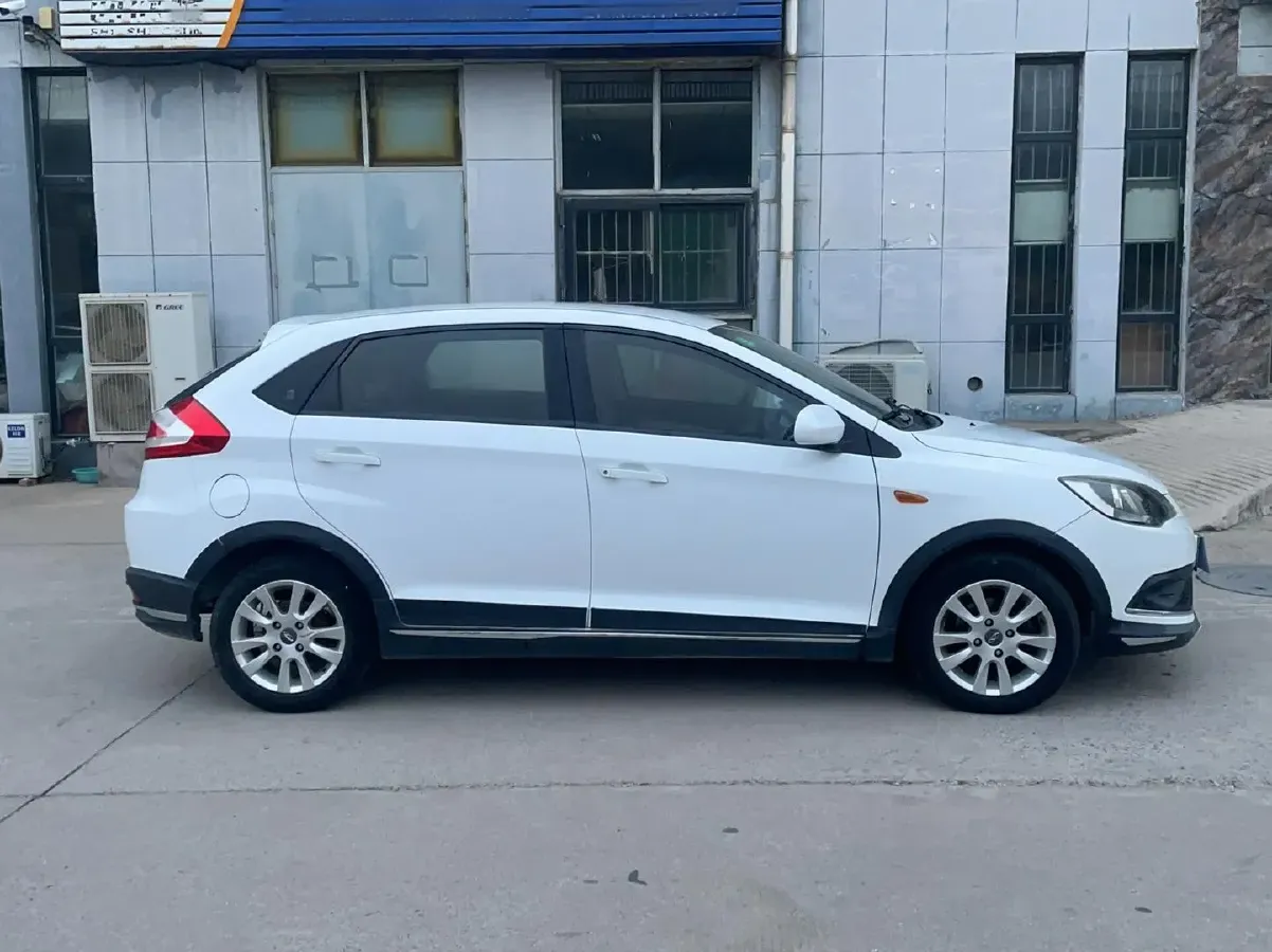 2016 Chery Fulwin 2 1.5L 109HP L4 5MT,autocango,china used car exporter,china ev exporter,chinese used car exporter,chinese used ev exporter