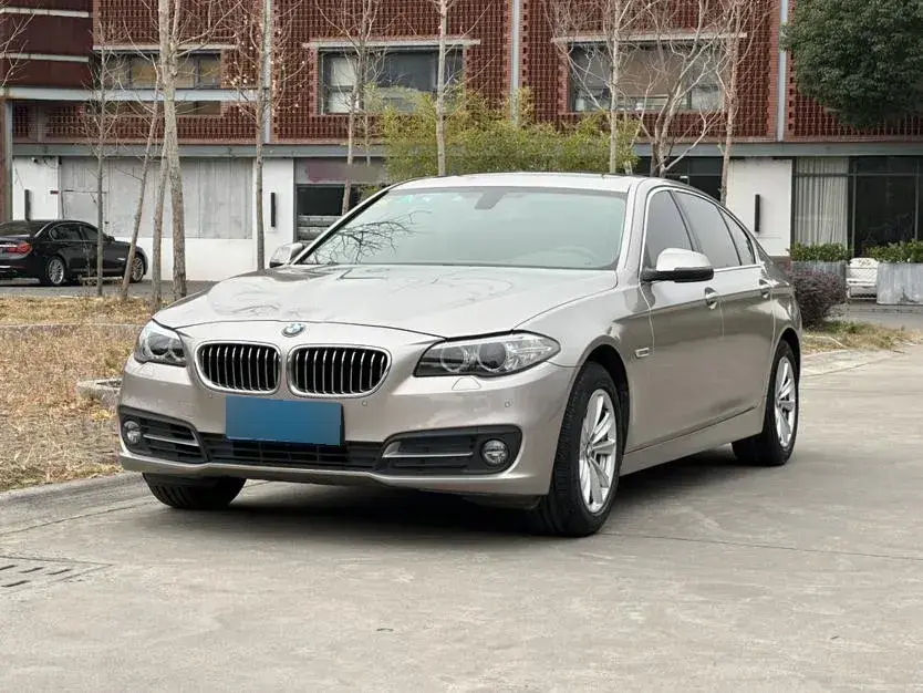 2014 BMW 5 Series 2.0T 184HP L4 8AT