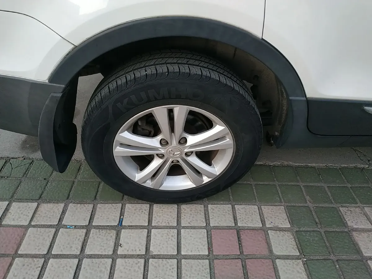 2014 BAIC Hyosow S3 1.5L 113HP L4 5MT,autocango,china used car exporter,china ev exporter,chinese used car exporter,chinese used ev exporter