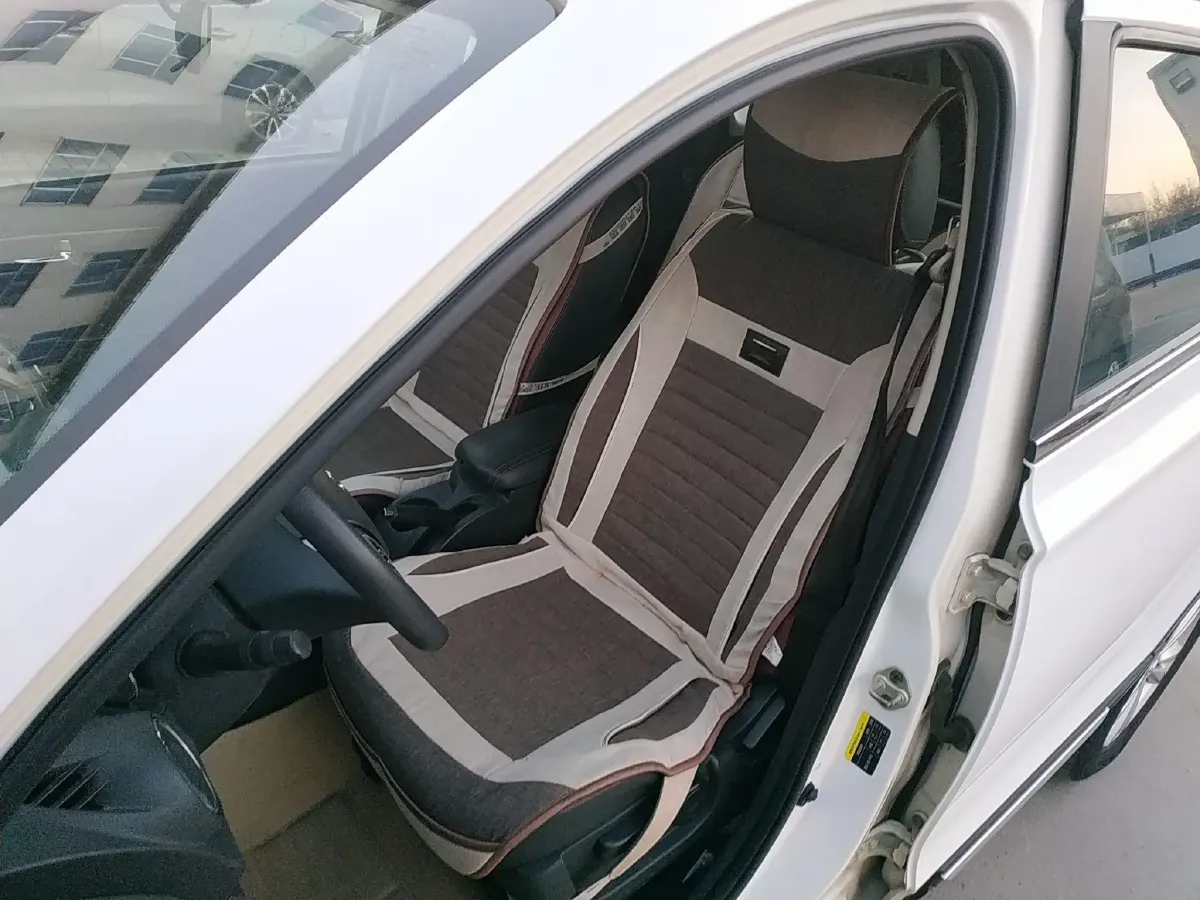 2014 BAIC Hyosow S3 1.5L 113HP L4 5MT,autocango,china used car exporter,china ev exporter,chinese used car exporter,chinese used ev exporter