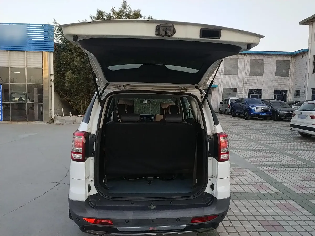 2014 BAIC Hyosow S3 1.5L 113HP L4 5MT,autocango,china used car exporter,china ev exporter,chinese used car exporter,chinese used ev exporter