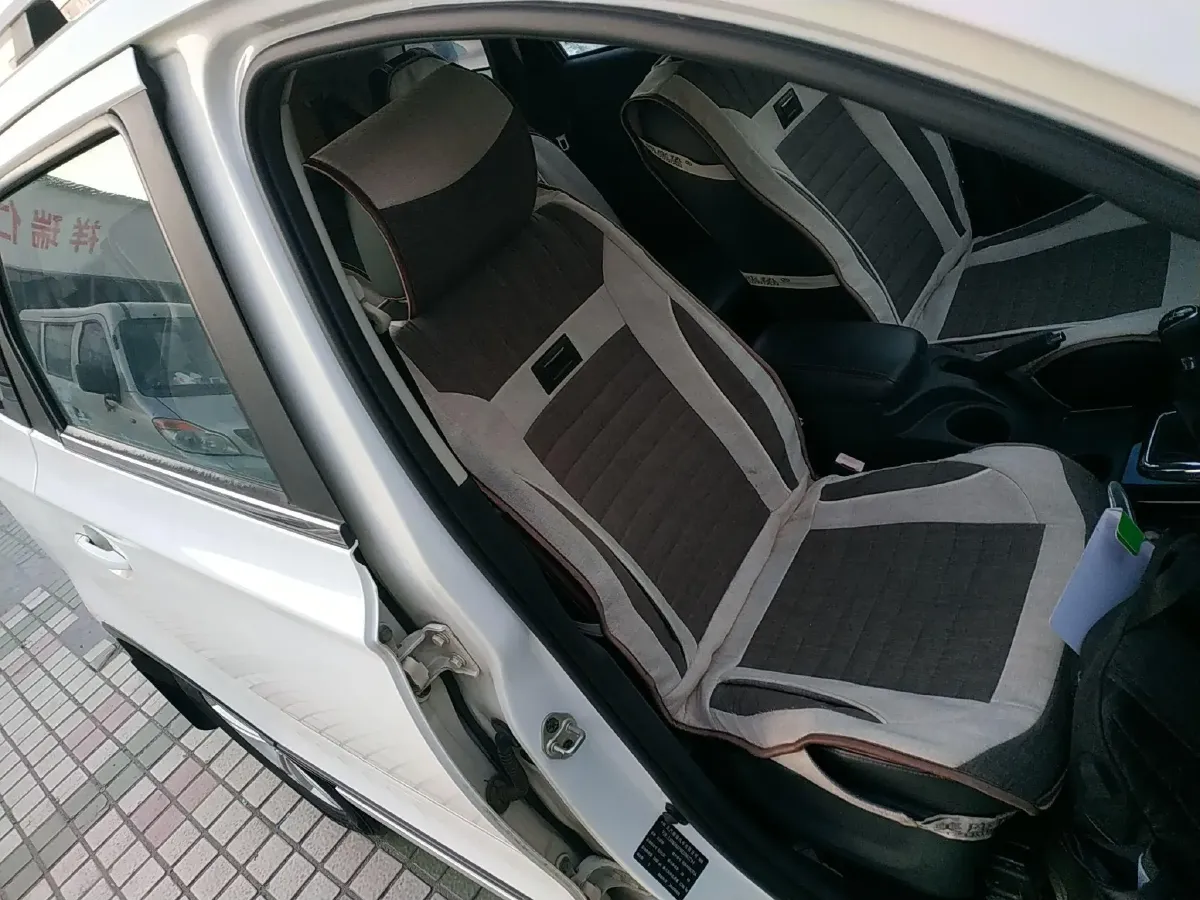 2014 BAIC Hyosow S3 1.5L 113HP L4 5MT,autocango,china used car exporter,china ev exporter,chinese used car exporter,chinese used ev exporter