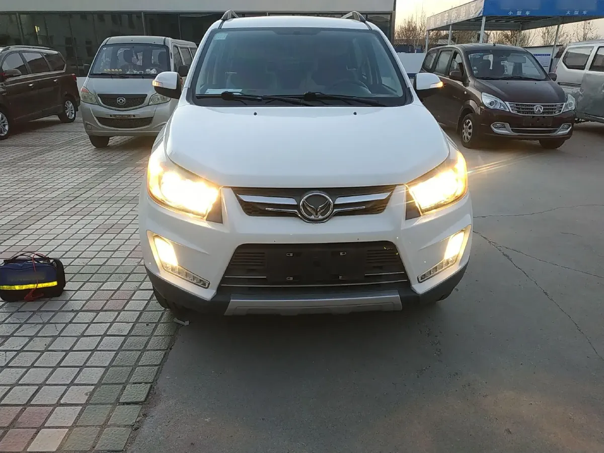 2014 BAIC Hyosow S3 1.5L 113HP L4 5MT,autocango,china used car exporter,china ev exporter,chinese used car exporter,chinese used ev exporter