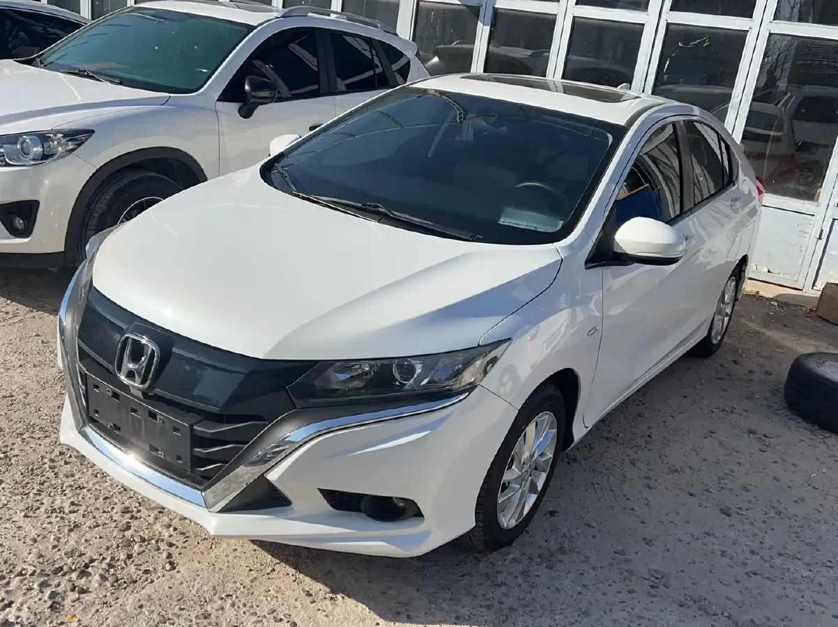 2017 Honda Gienia 1.5L 131HP L4 CVT,autocango,china used car exporter,china ev exporter,chinese used car exporter,chinese used ev exporter