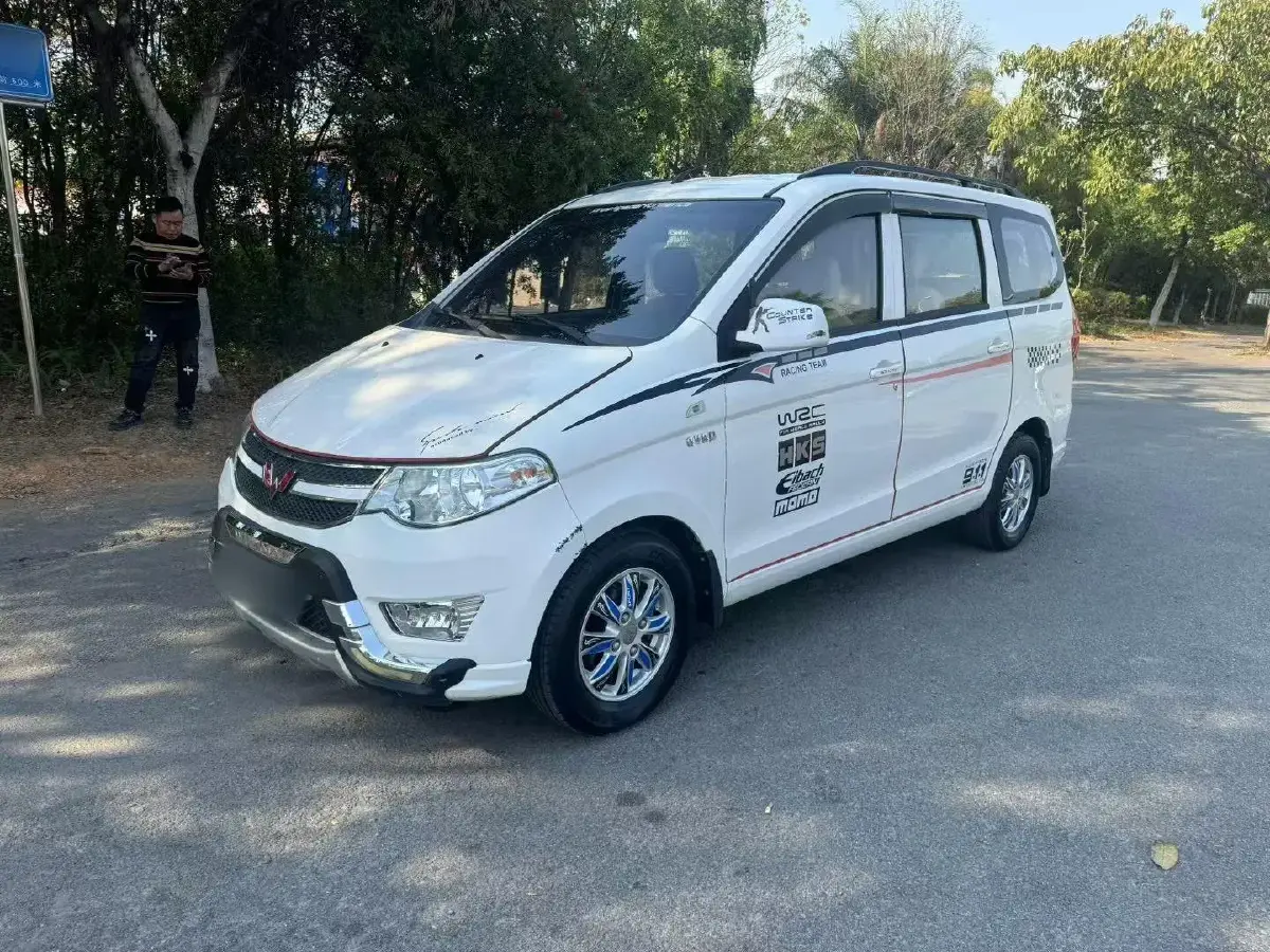 2014 WuLing HongGuang 1.5L 112HP L4 5MT