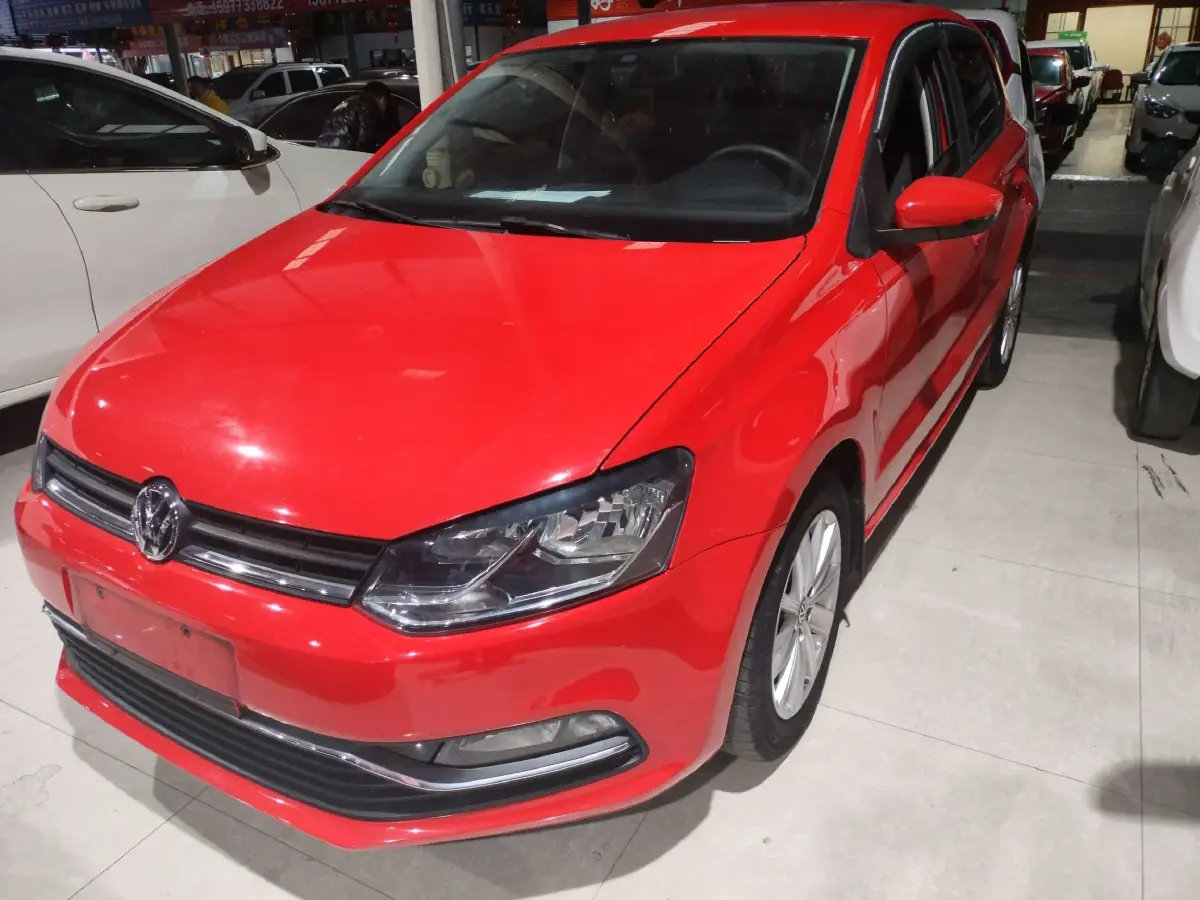 2014 Volkswagen Polo 1.4L 90HP L4 6AT