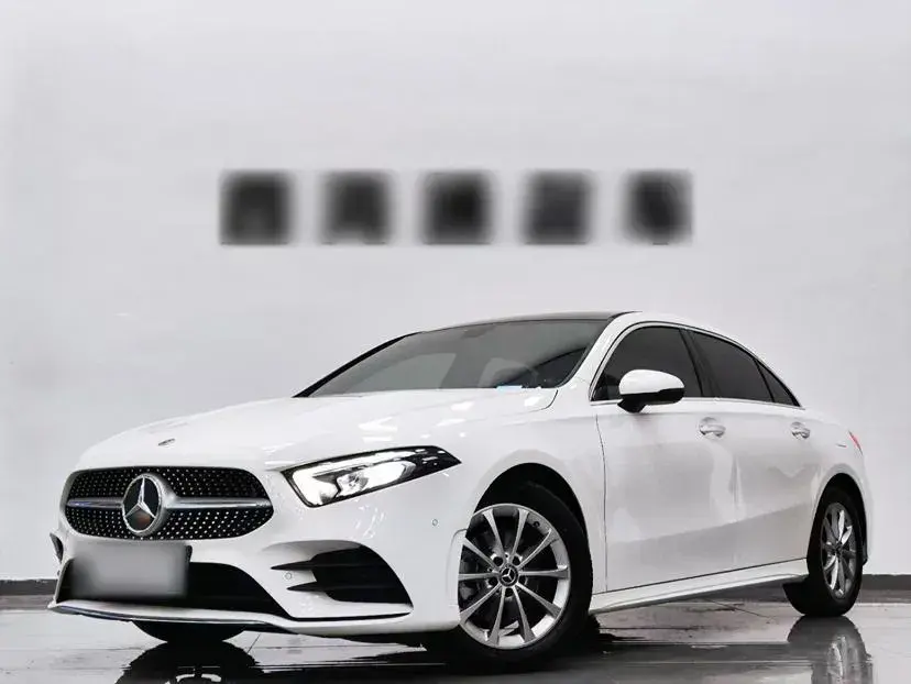 2020 Mercedes-Benz A Class 1.3T 163HP L4 7DCT