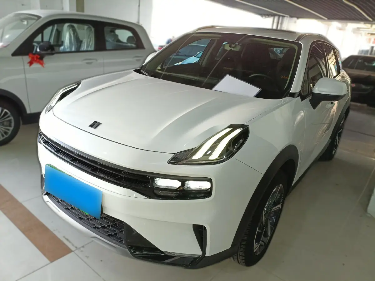 2022 LYNK&CO 06 New Energy 1.5T 177HP L3 7DCT PHEV 15.5KWH