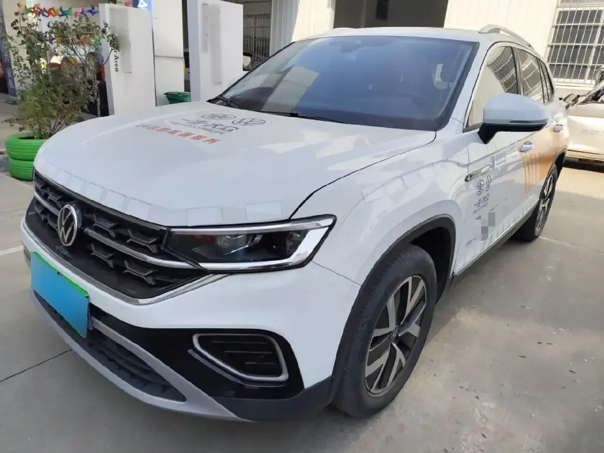 2023 Volkswagen Tayron 2.0T 186HP L4 7DCT