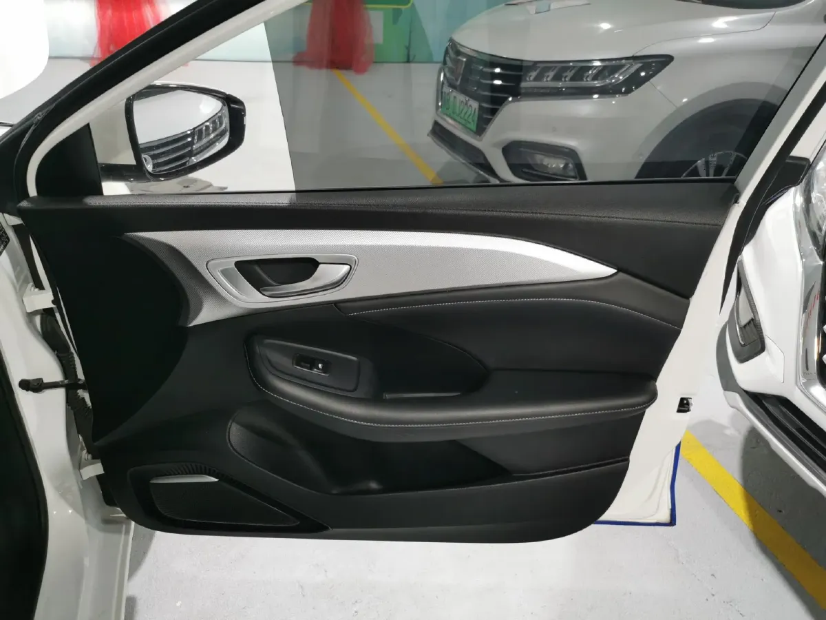 2021 Rising Auto ER6 BEV 69.9KWH,autocango,china used car exporter,china ev exporter,chinese used car exporter,chinese used ev exporter