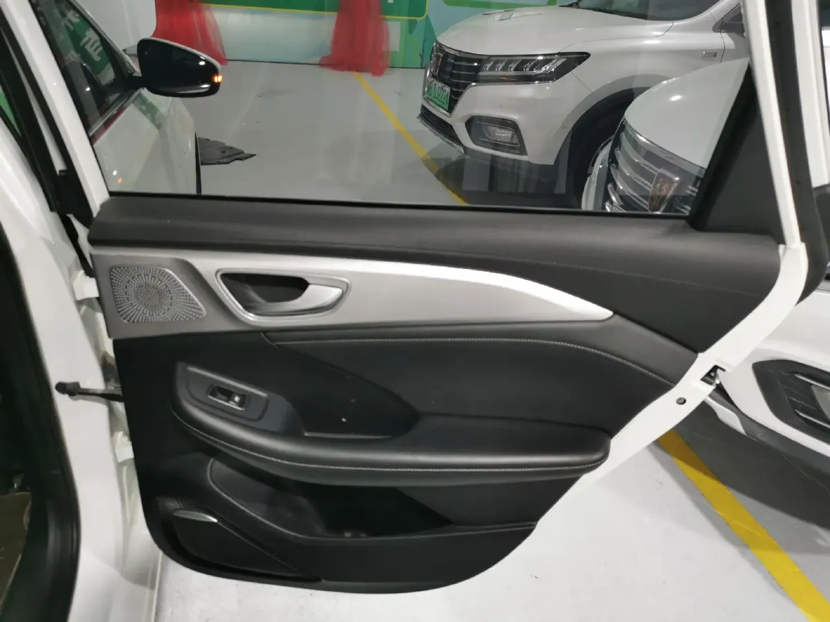 2021 Rising Auto ER6 BEV 69.9KWH,autocango,china used car exporter,china ev exporter,chinese used car exporter,chinese used ev exporter