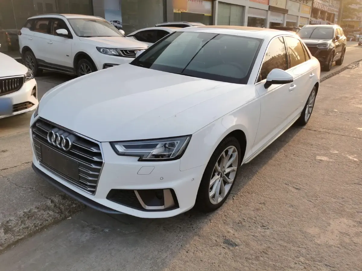2019 Audi A4L 2.0T 190HP L4 7DCT