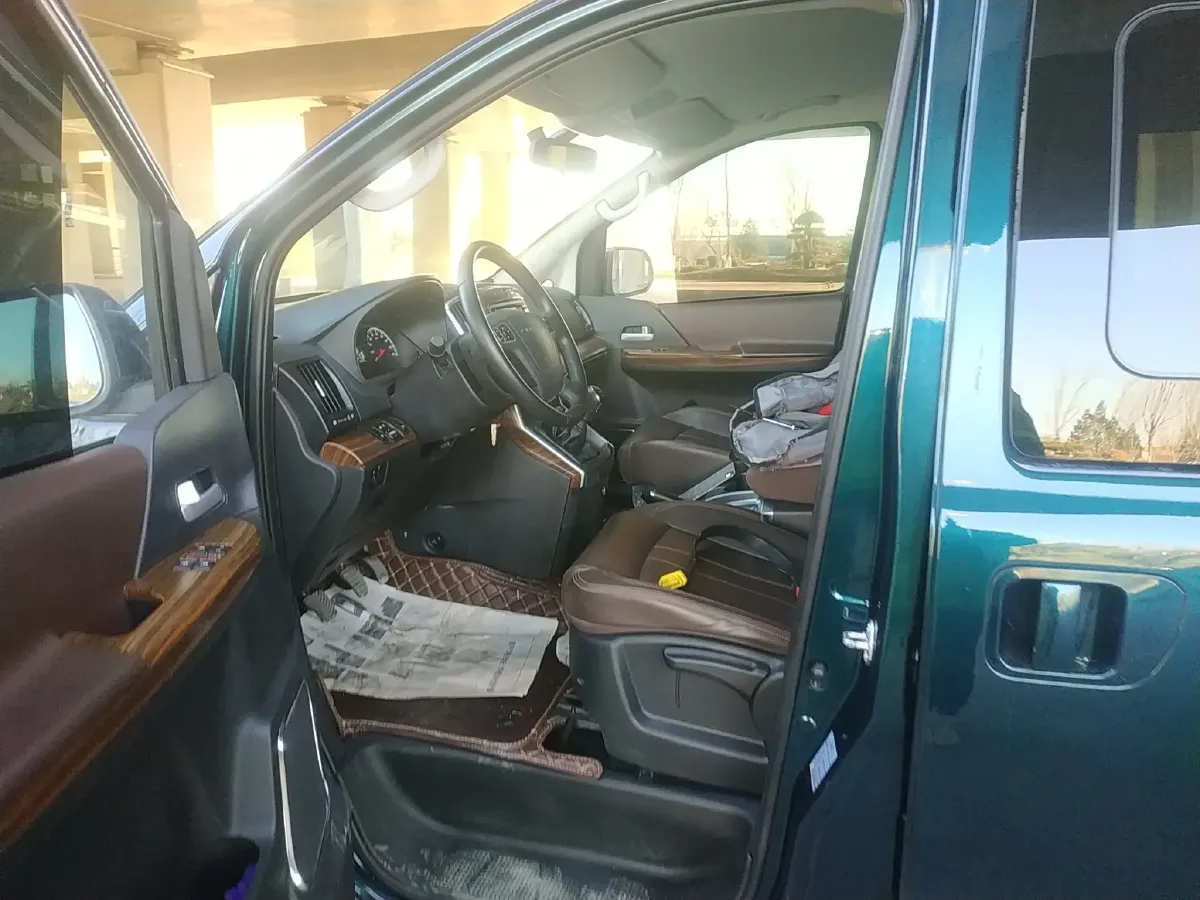 2021 DongFeng Forthing LingZhi Plus 2.0L 133HP L4 6MT,autocango,china used car exporter,china ev exporter,chinese used car exporter,chinese used ev exporter