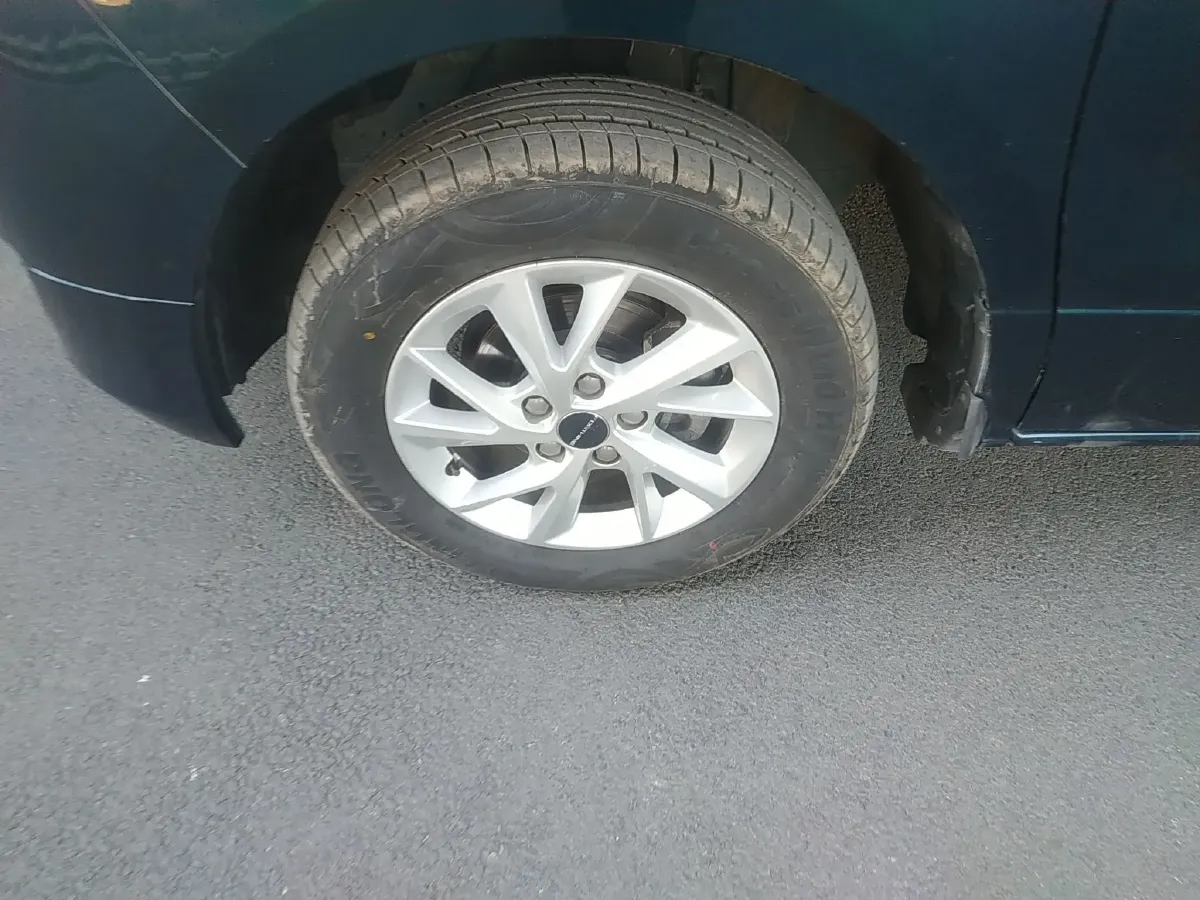 2021 DongFeng Forthing LingZhi Plus 2.0L 133HP L4 6MT,autocango,china used car exporter,china ev exporter,chinese used car exporter,chinese used ev exporter