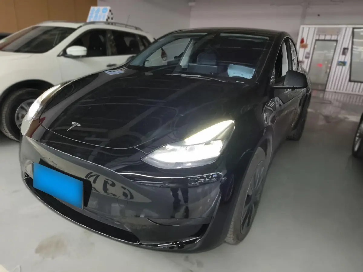 2022 Tesla Model Y BEV 60KWH