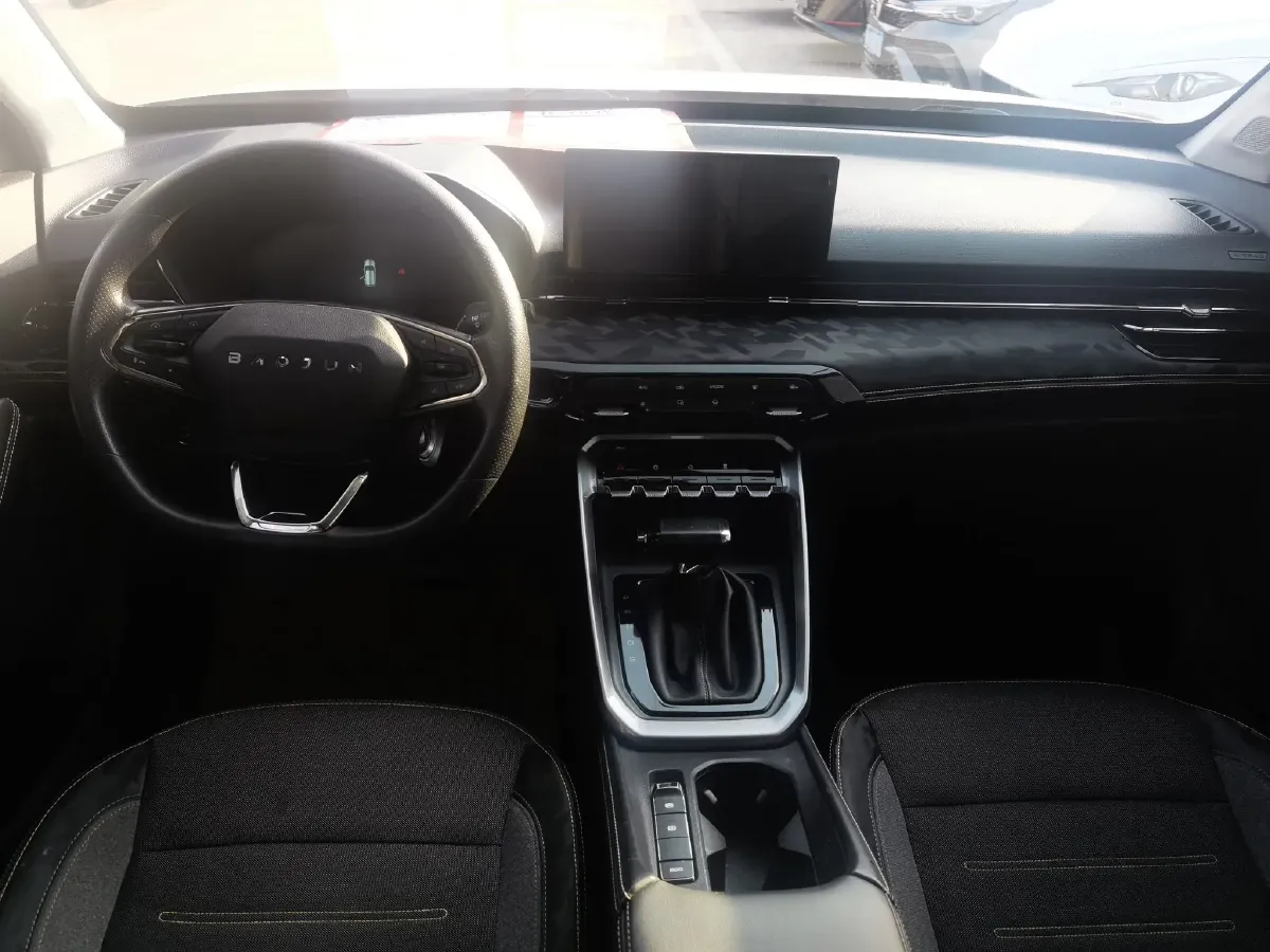 2020 BaoJun RS-3 1.5L 99HP L4 CVT,autocango,china used car exporter,china ev exporter,chinese used car exporter,chinese used ev exporter