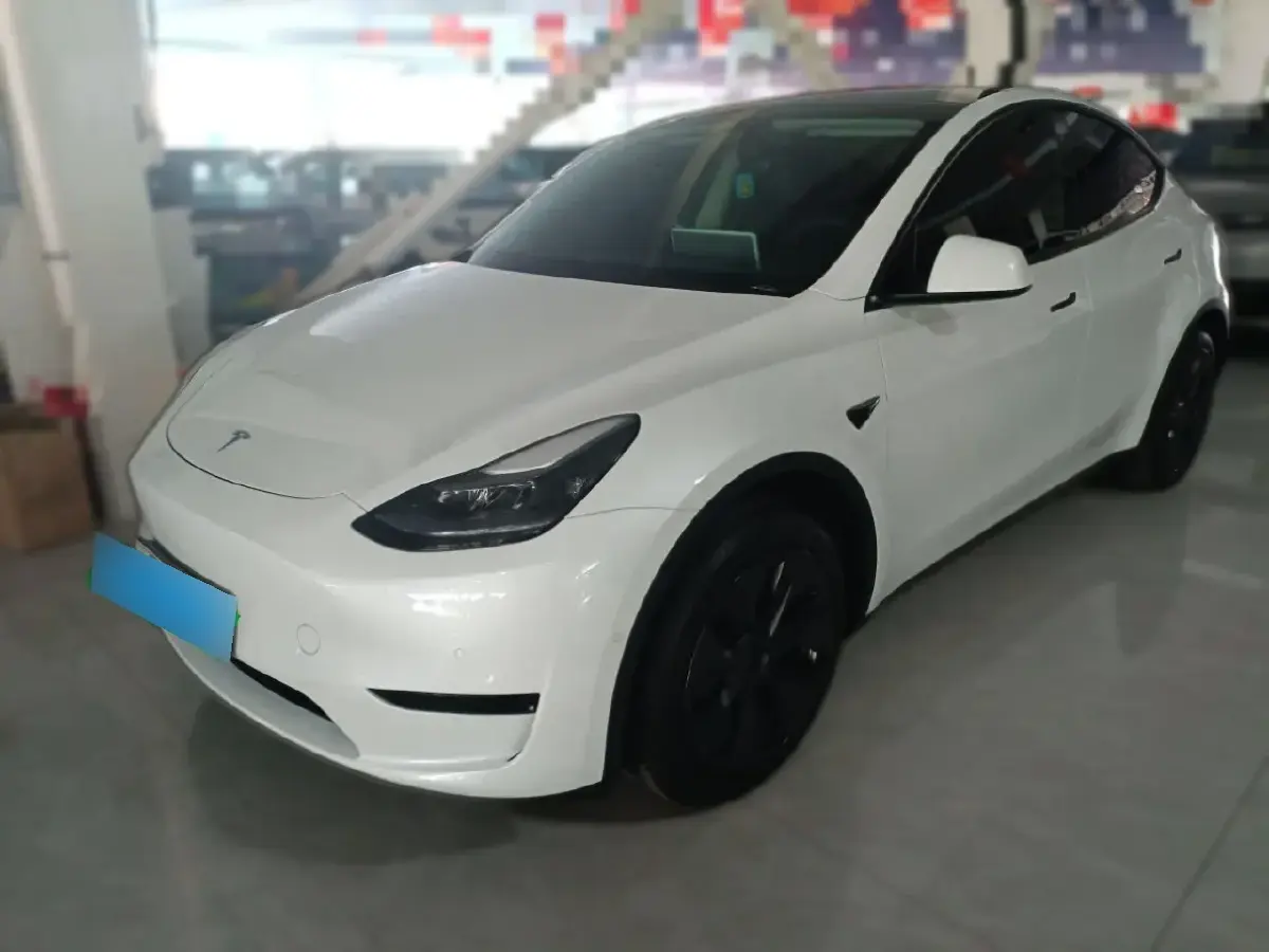 2023 Tesla Model Y BEV 60KWH