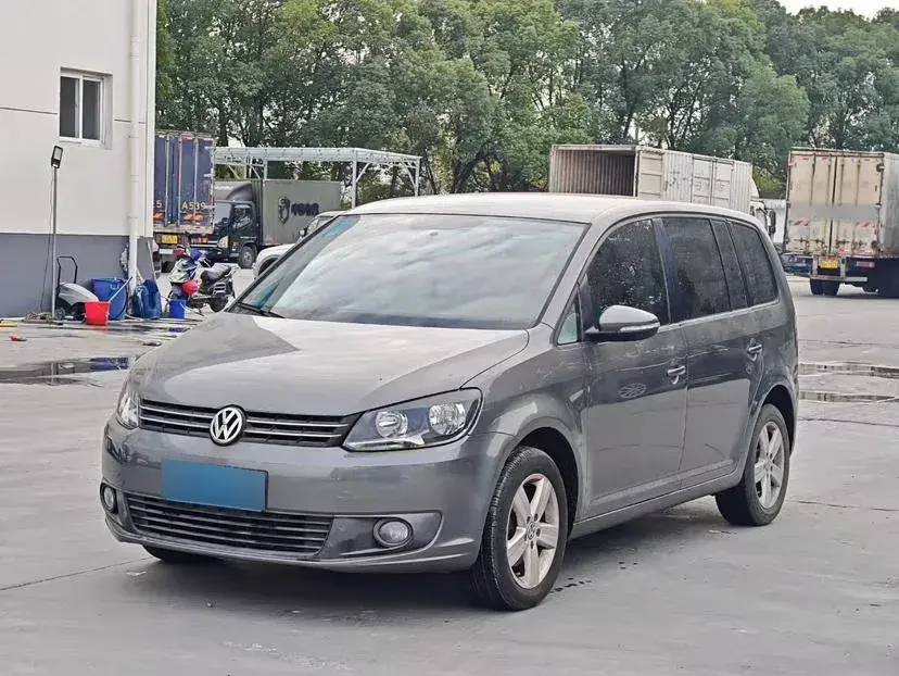 2015 Volkswagen Touran 1.4T 131HP L4 5MT