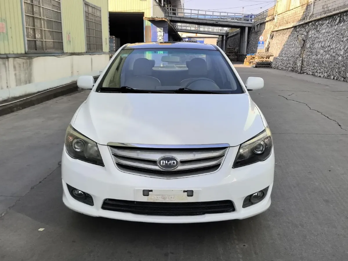 2012 BYD L3 1.5L 109HP L4 5MT,autocango,china used car exporter,china ev exporter,chinese used car exporter,chinese used ev exporter