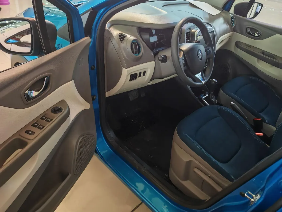 2015 Renault Captur 1.2T 116HP L4 6DCT,autocango,china used car exporter,china ev exporter,chinese used car exporter,chinese used ev exporter