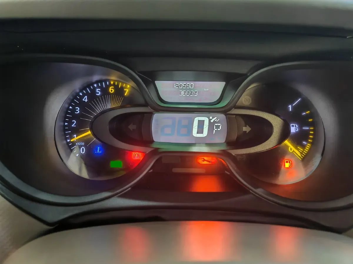 2015 Renault Captur 1.2T 116HP L4 6DCT,autocango,china used car exporter,china ev exporter,chinese used car exporter,chinese used ev exporter