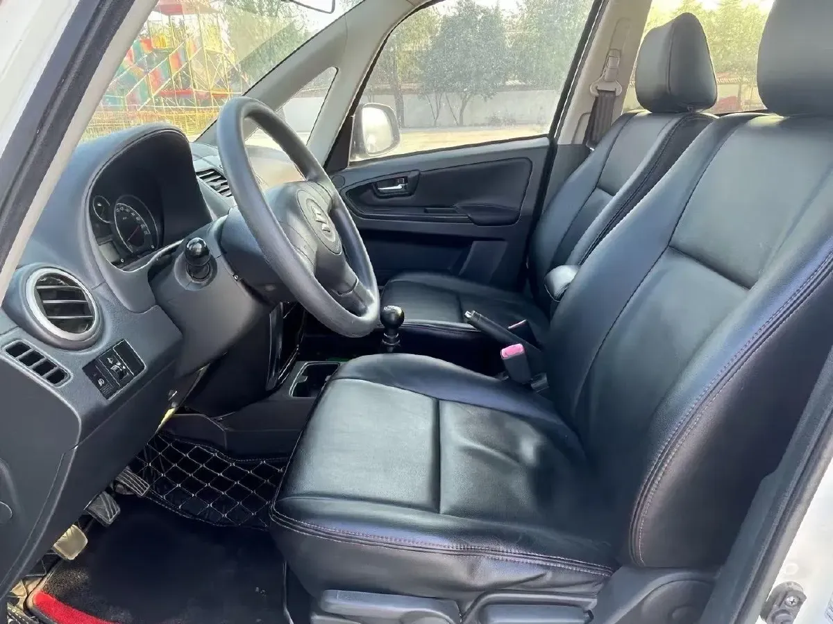2013 Suzuki SX4 1.6L 109HP L4 4AT,autocango,china used car exporter,china ev exporter,chinese used car exporter,chinese used ev exporter