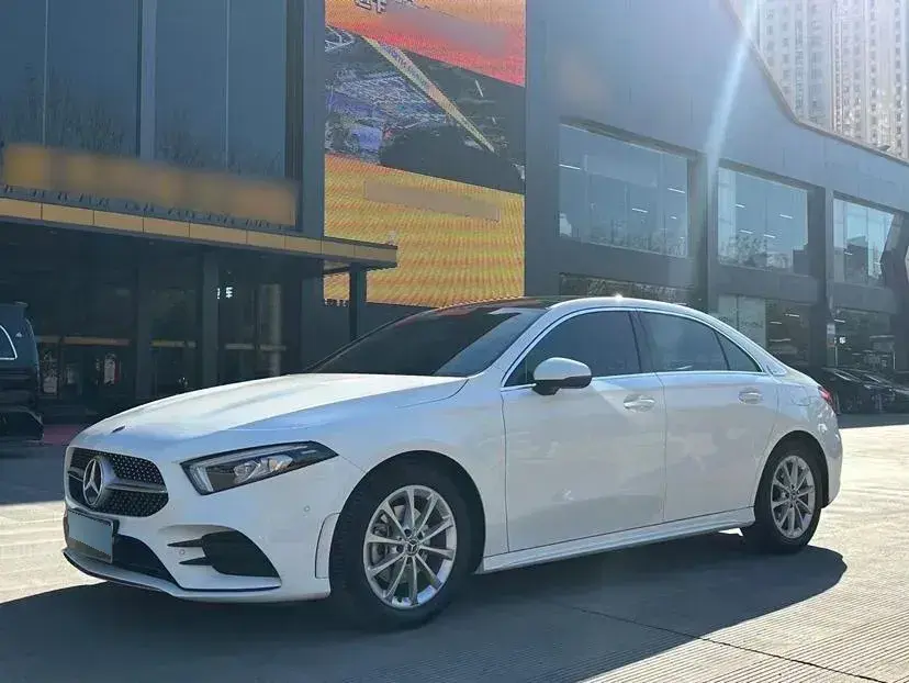 2020 Mercedes-Benz A Class 1.3T 163HP L4 7DCT