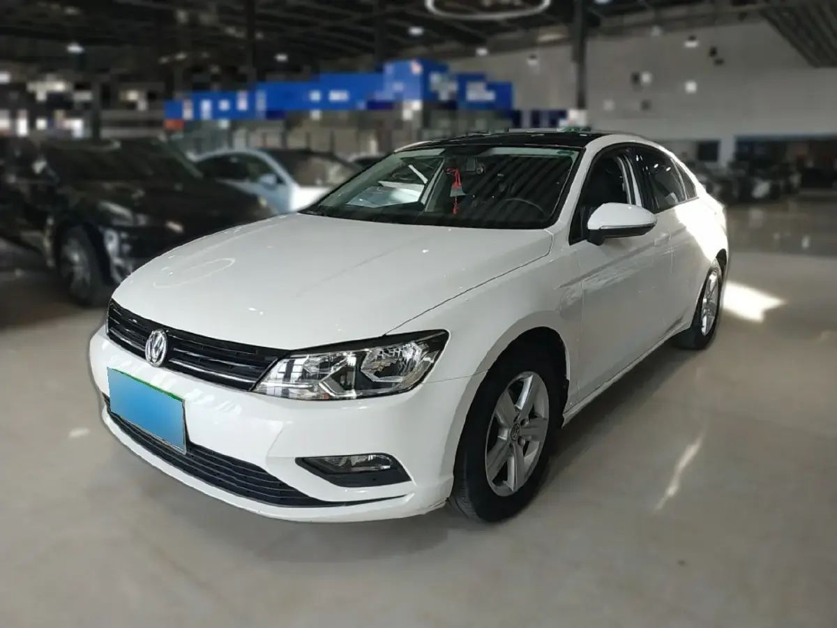 2017 Volkswagen Lamando 1.4T 131HP L4 7DCT