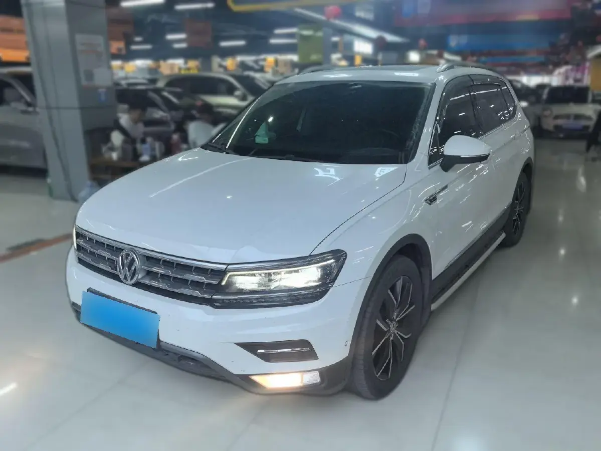 2018 Volkswagen Tiguan L 2.0T 186HP L4 7DCT