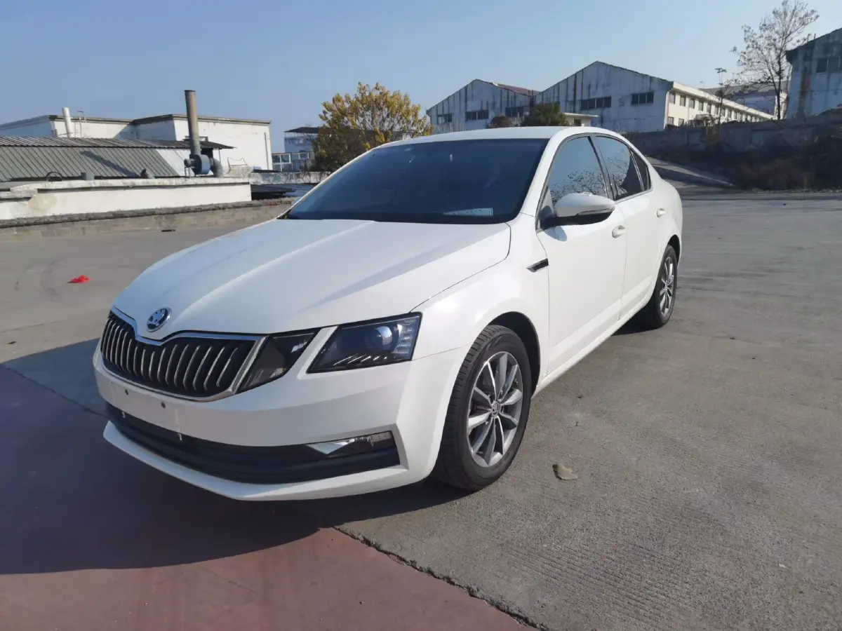 2018 Skoda Octavia 1.6L 110HP L4 6AT