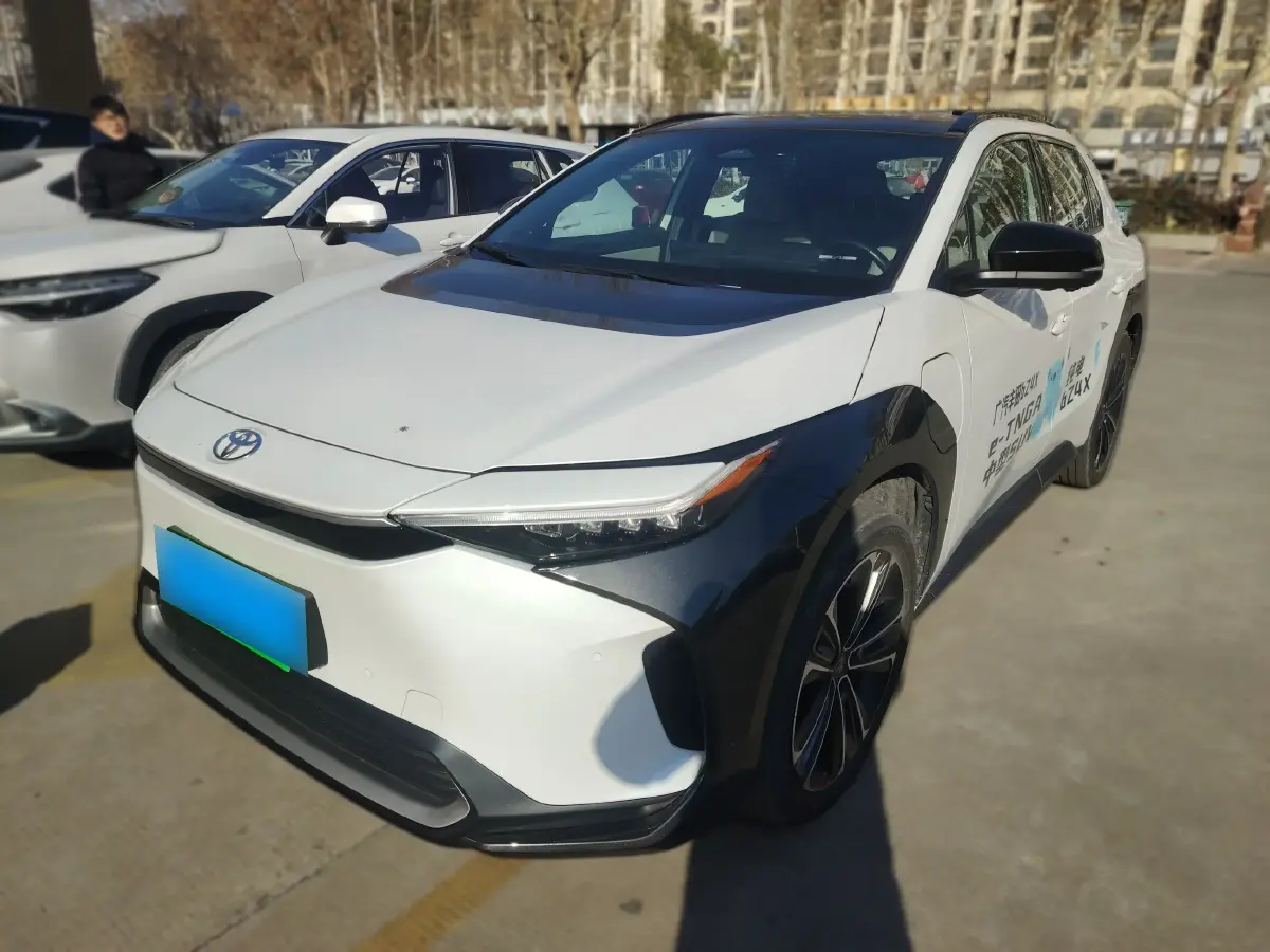 2022 Toyota bZ4X BEV 66.7KWH