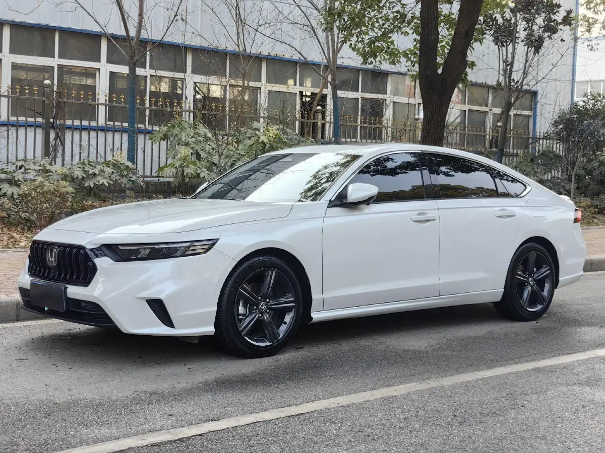 2024 Honda Inspire 1.5T 192HP L4 CVT