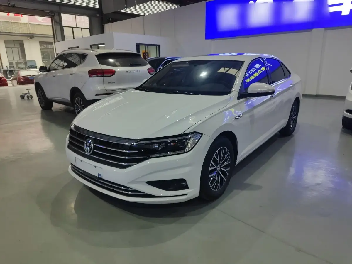 2021 Volkswagen Sagitar 1.2T 116HP L4 7DCT